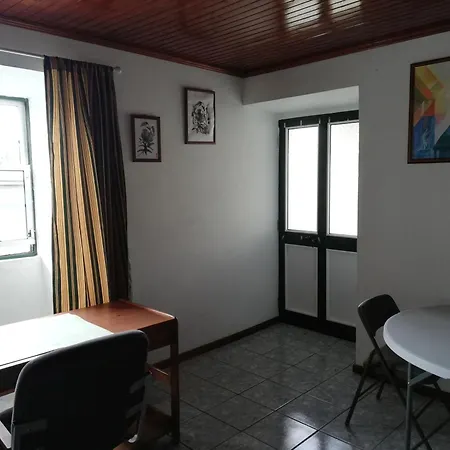Quinta Palmeiras, 1 * Santa Luzia (Sao Roque do Pico)